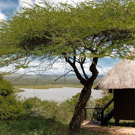 Nkwazi Lake Lodge Pongola Esterno foto