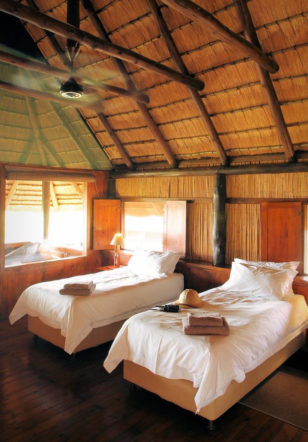 Nkwazi Lake Lodge Pongola Esterno foto
