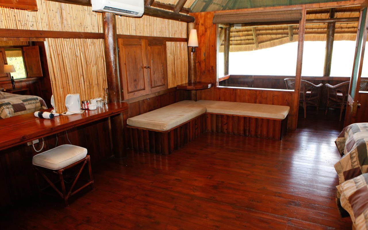 Nkwazi Lake Lodge Pongola Esterno foto